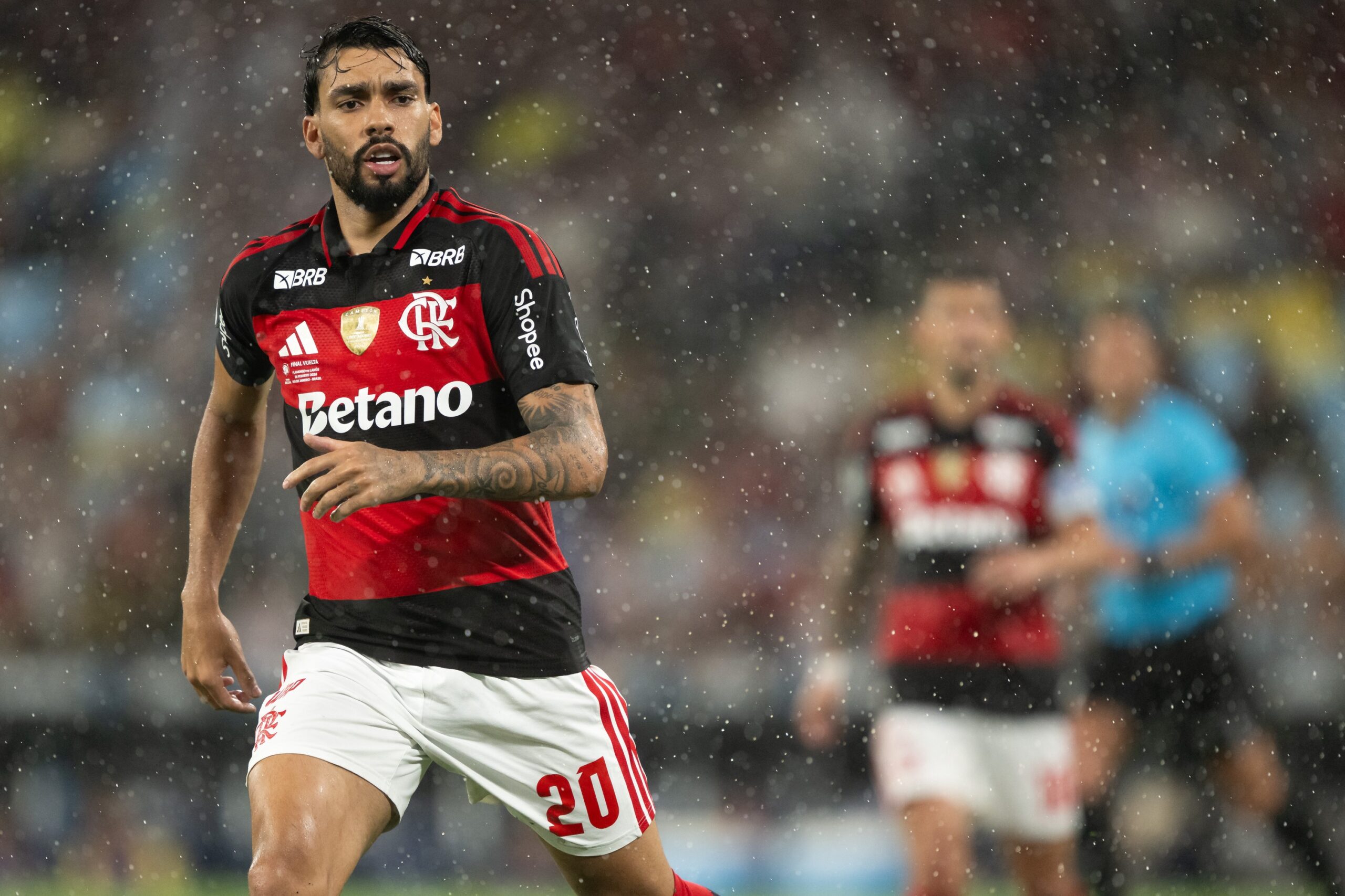 Um mês de Paquetá: meia vive altos e baixos em retorno ao Flamengo; confira balanço