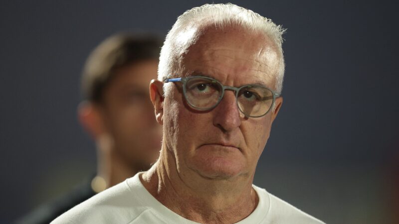Dorival reclama de possível saída de André, e Paz diz: “Corinthians precisa vender jogadores”