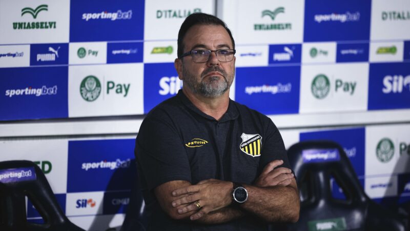 Enderson sai na bronca com árbitro, mas vê Novorizontino capaz de reverter cenário da final