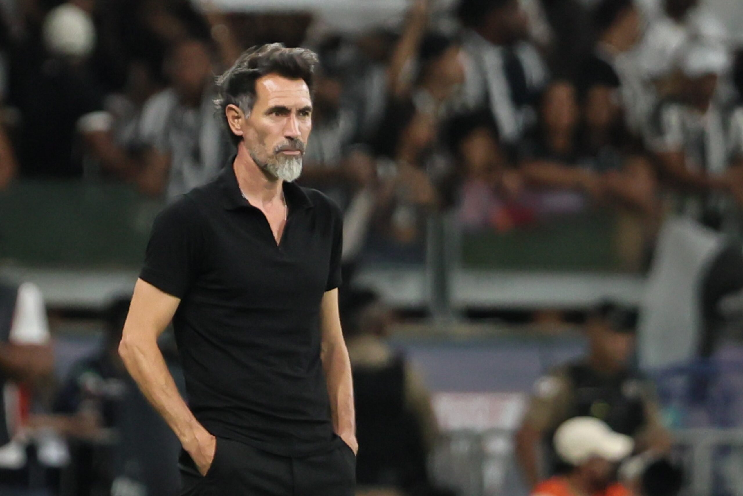 Com 14 dias de Atlético-MG, Domínguez promete mudanças e avisa: “Quem não correr, não vai jogar”