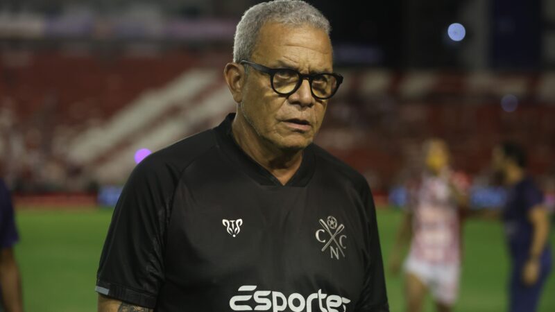 Hélio assume responsabilidade após vice do Náutico e diz: “Não tenho dúvida no nosso trabalho”