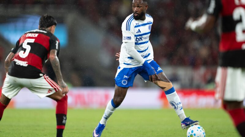 Gerson e pai são hostilizados pela torcida do Flamengo no Maracanã