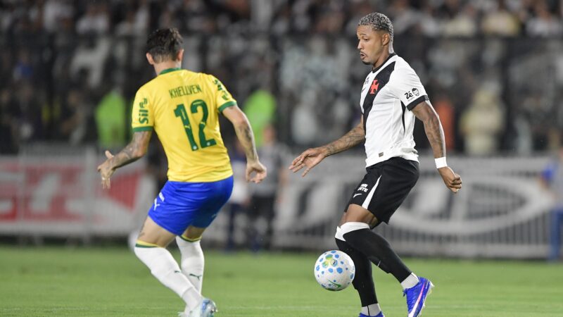 David sai do fim da fila no Vasco e ganha moral com Renato Gaúcho