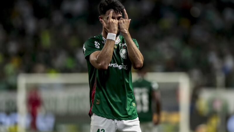 Flaco López, do Palmeiras, chega à Data Fifa como jogador com mais participações em gol da Série A