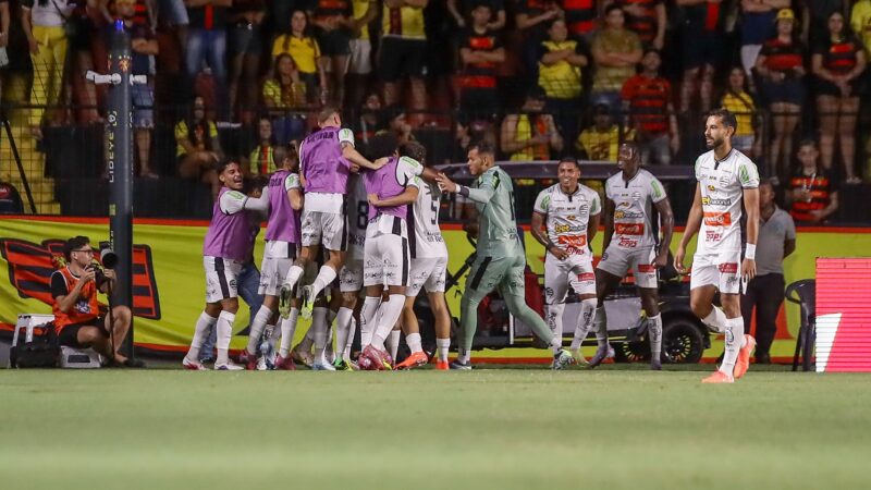 Português dedica gols ao pai e vê classificação coletiva do Athletic na Copa do Brasil: “Fomos todos”