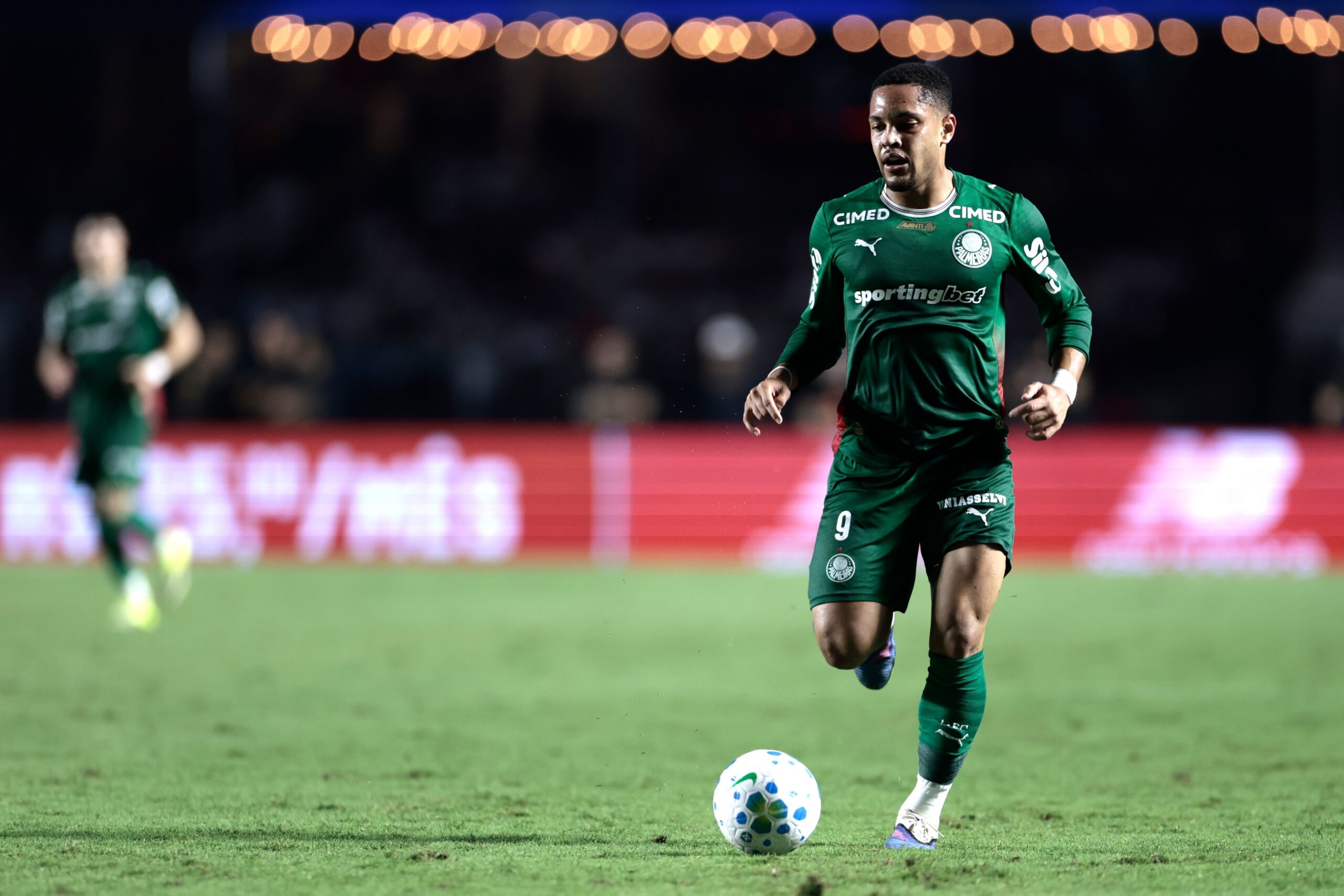 Palmeiras esboça planejamento para contar com Vitor Roque “100%” após a Data Fifa