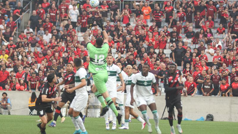 Atuações do Coritiba: defesa tem tarde de erros, e ataque é anulado no Athletiba; dê suas notas