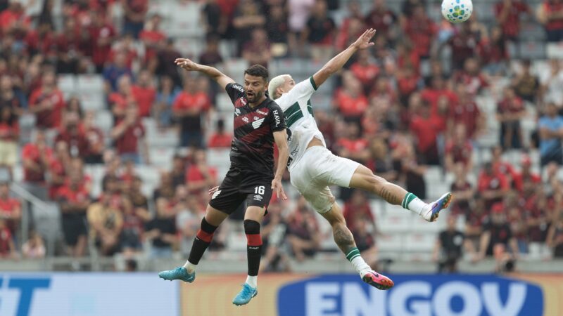 Athletico vê disputa pela titularidade acirrar em mais de uma posição após o Athletiba