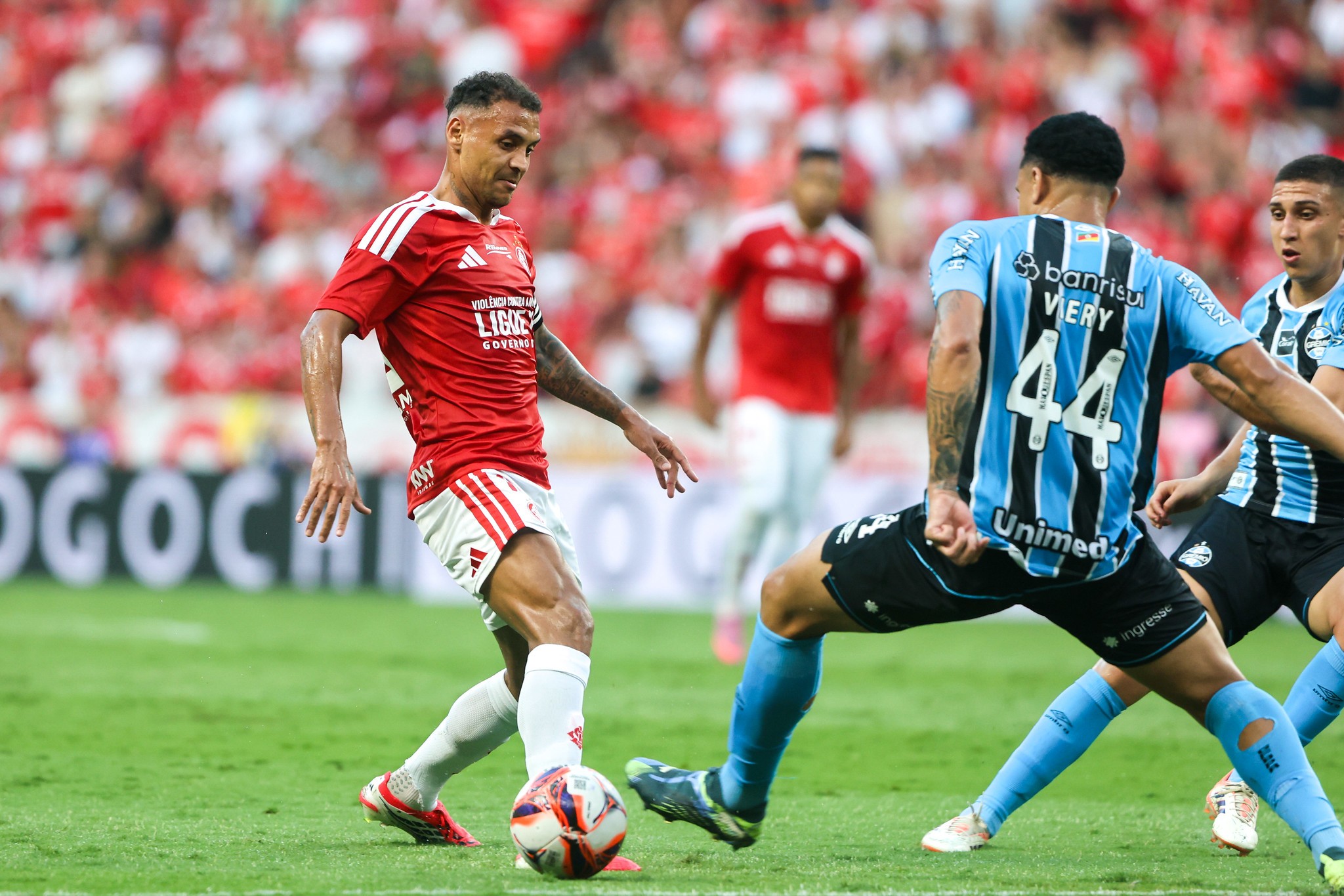 CBF confirma data e horário do Gre-Nal do 1º turno do Brasileirão; confira