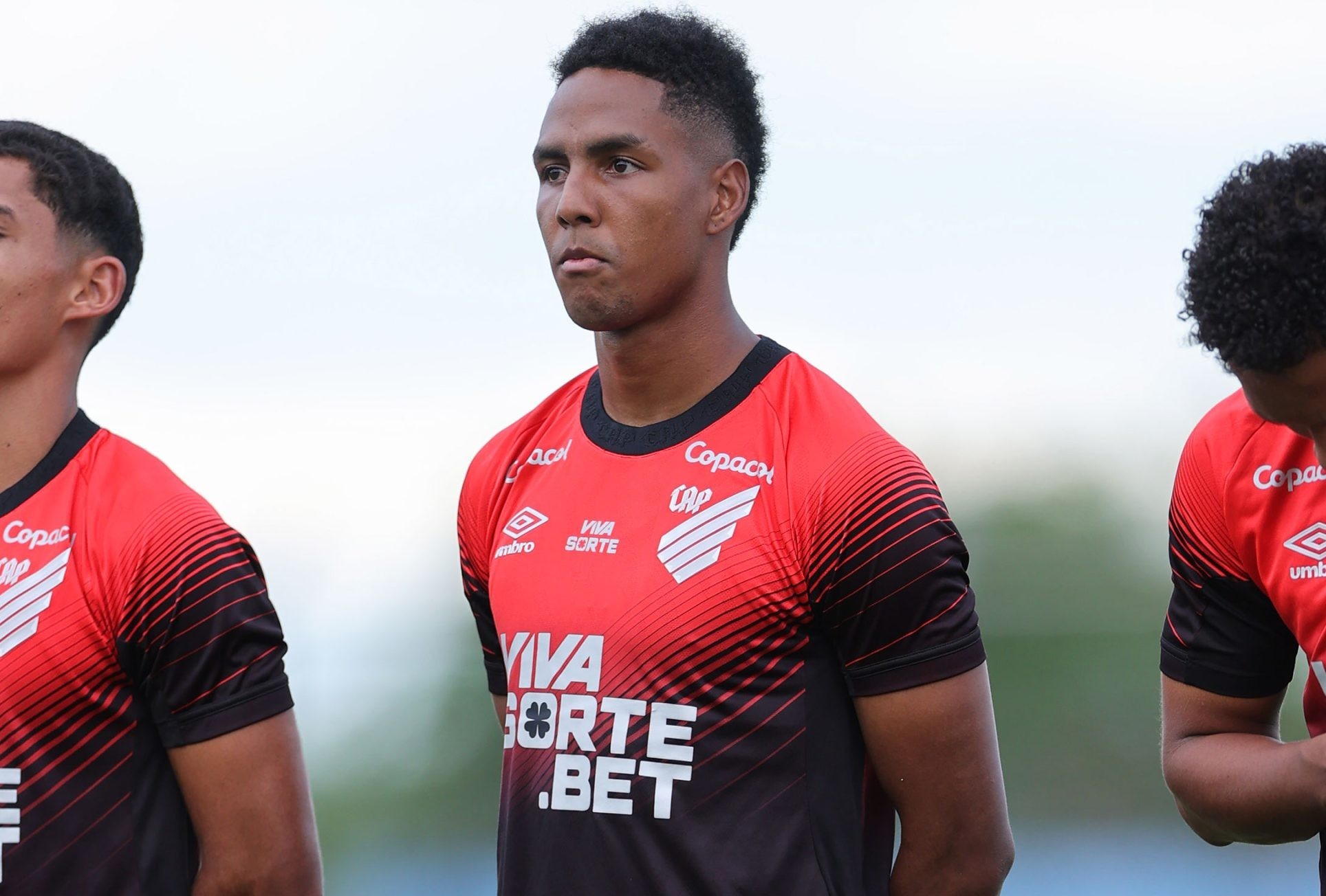 Reforço do Athletico “some” e não joga há mais de dois meses; saiba a situação