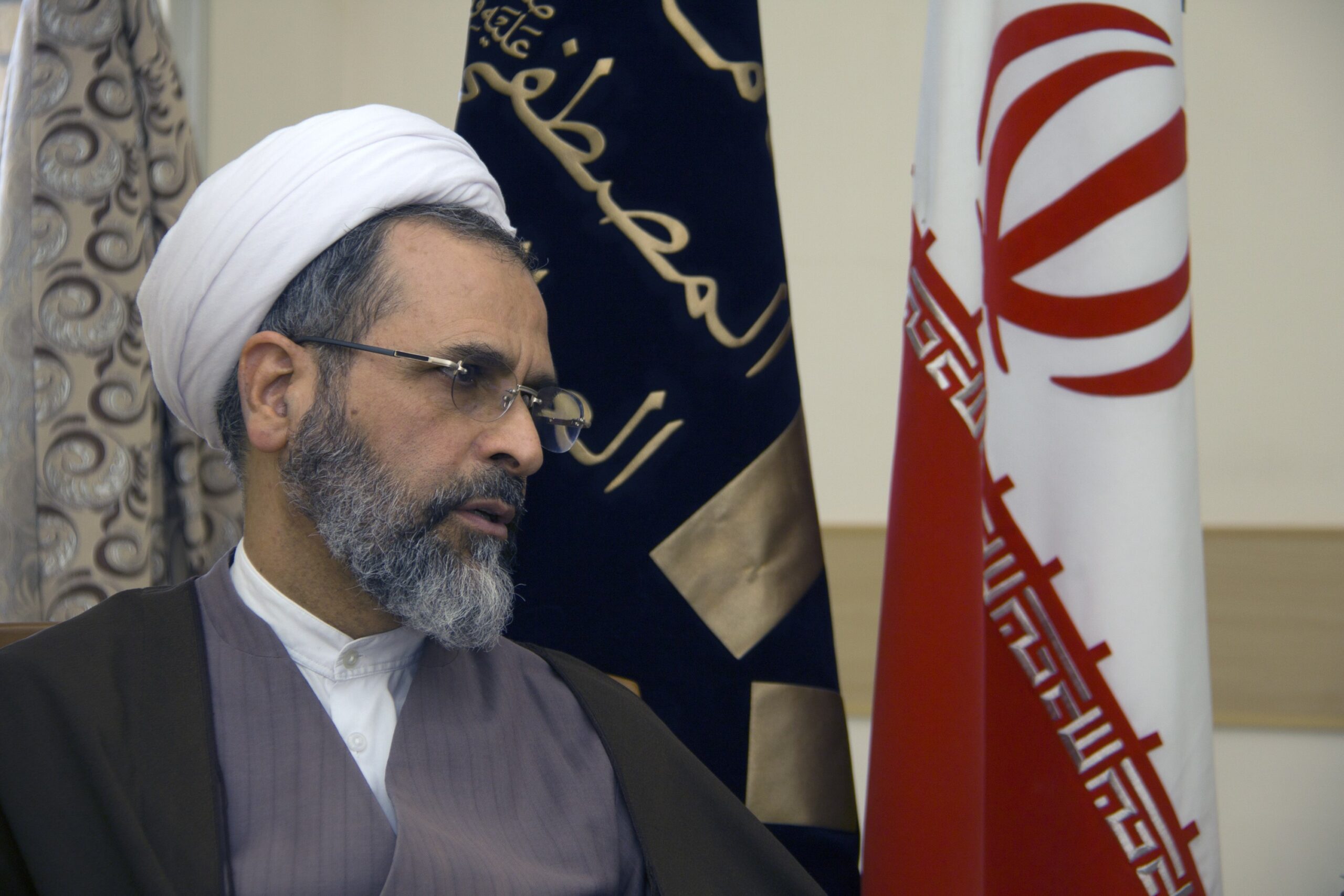 Líder supremo interino do Irã, Alireza Arafi estava entre os homens de confiança de Ali Khamenei; saiba quem é
