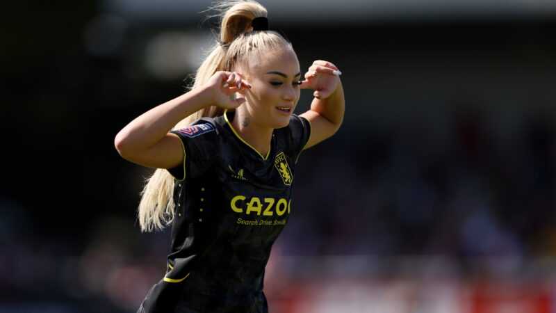 Alisha Lehmann desabafa sobre críticas: “Acham que só treino e faço TikTok”