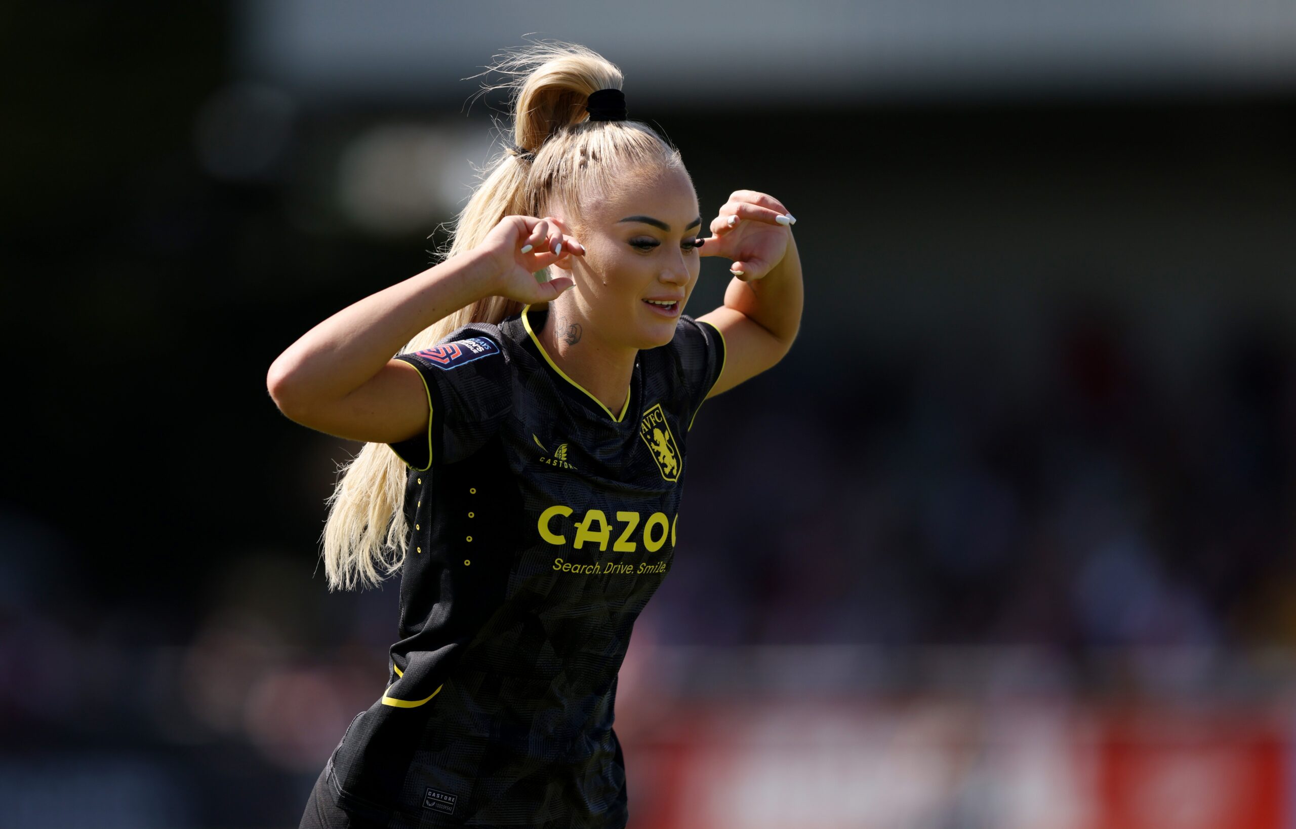 Alisha Lehmann desabafa sobre críticas: “Acham que só treino e faço TikTok”