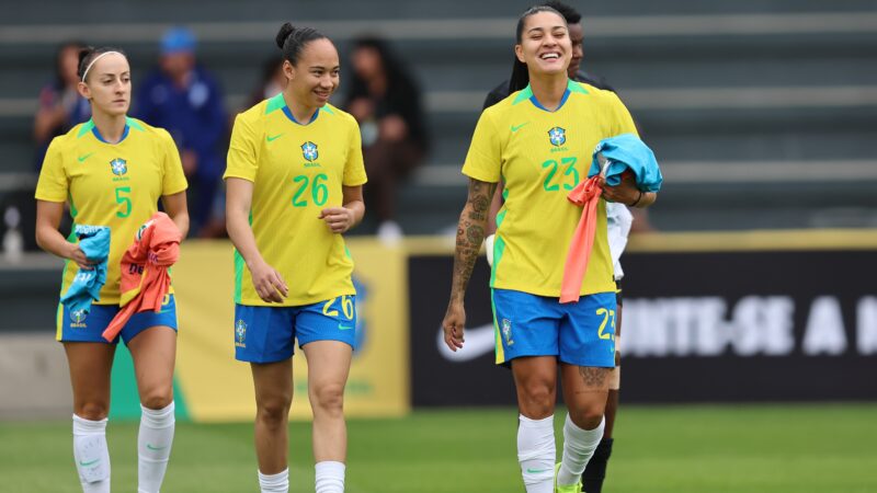 Luana celebra recomeço: “Dizem que a gente floresce nas dificuldades”