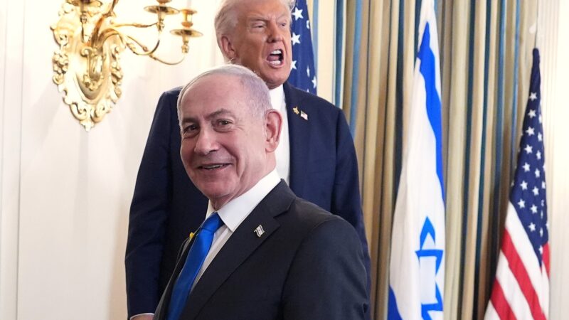 Trump aprovou ataque ao Irã após Netanyahu defender assassinato de Khamenei, diz agência