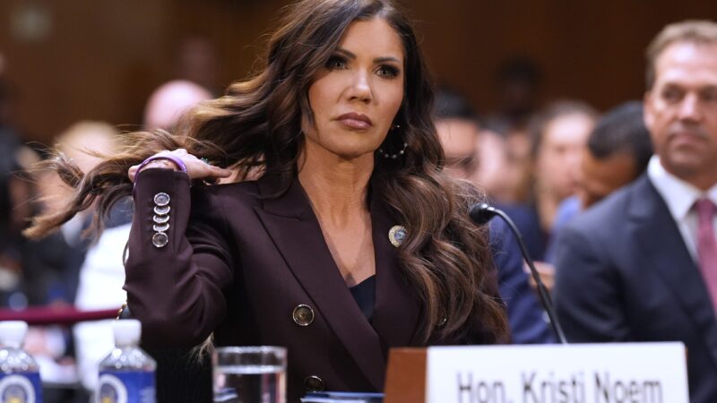 Secretária de Segurança Interna dos EUA depõe no Senado após morte de dois manifestantes em Minneapolis