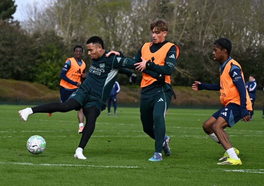 Arsenal x Everton na Premier League: onde assistir ao vivo e horário