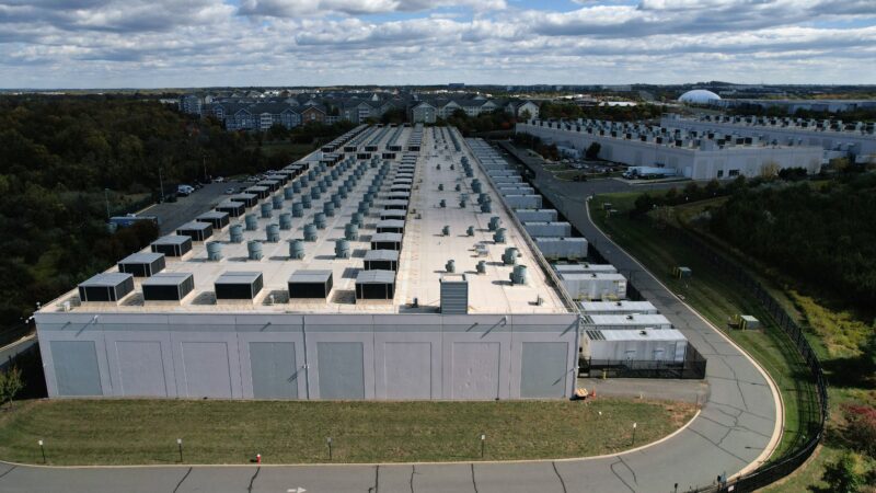 Aplicativo falso, deepfakes e ataques a data centers: como é a ‘guerra digital’ entre Irã, EUA e Israel