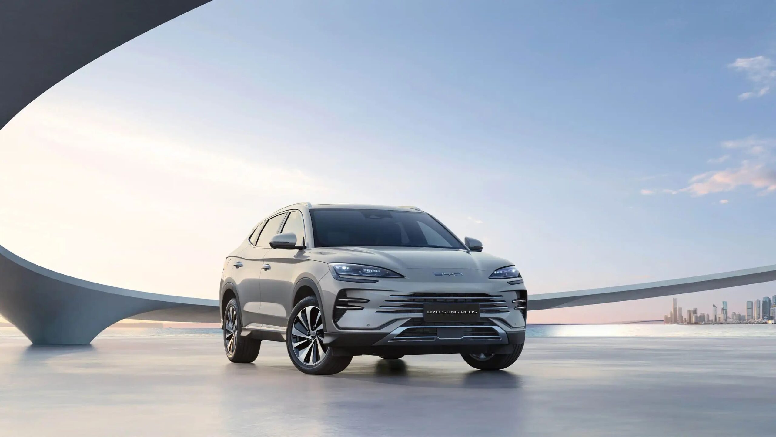 BYD Song Plus ganha turbo e passa a rodar mais no modo elétrico; veja os preços