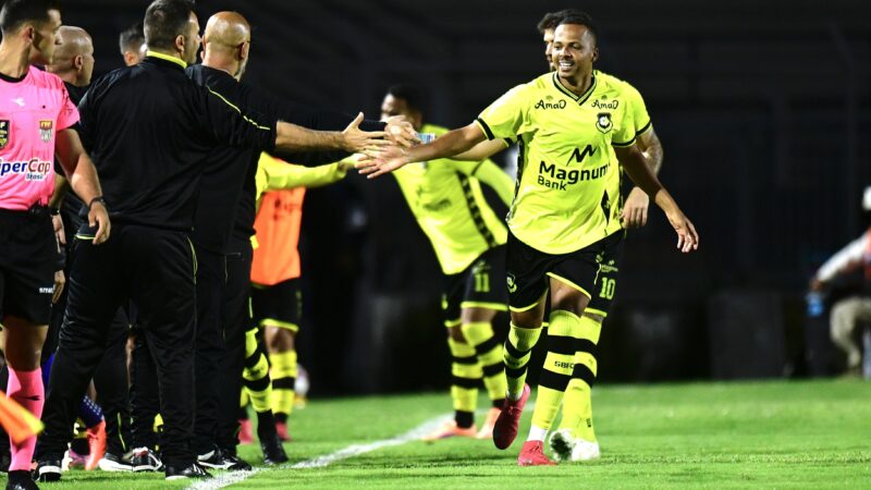 Romisson vira referência no São Bernardo para a Série B: “Em busca de mais um acesso”