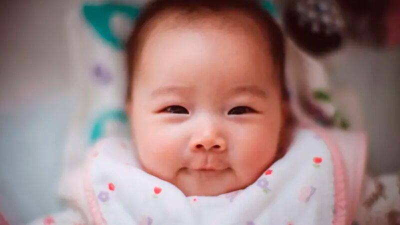 Crise dos solteiros, mulheres ‘sobrando’ e ‘taxa das camisinhas’: por que a aposta da China num baby boom fracassou