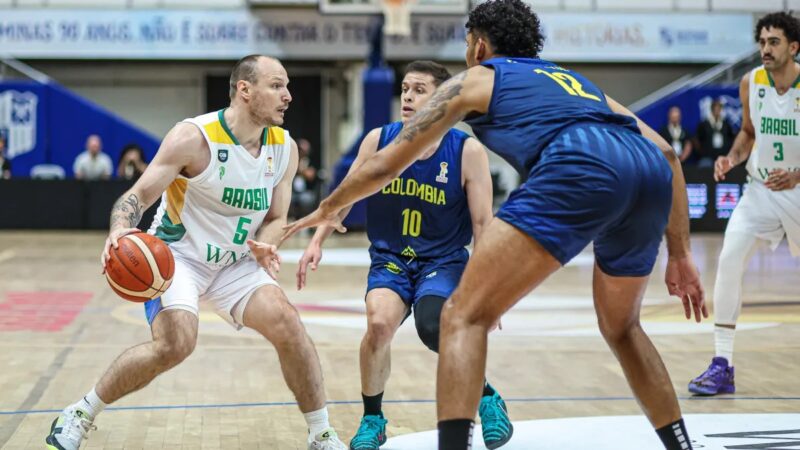 Brasil vence a Colômbia e chega à 4ª vitória seguida nas Eliminatórias da Copa do Mundo de Basquete