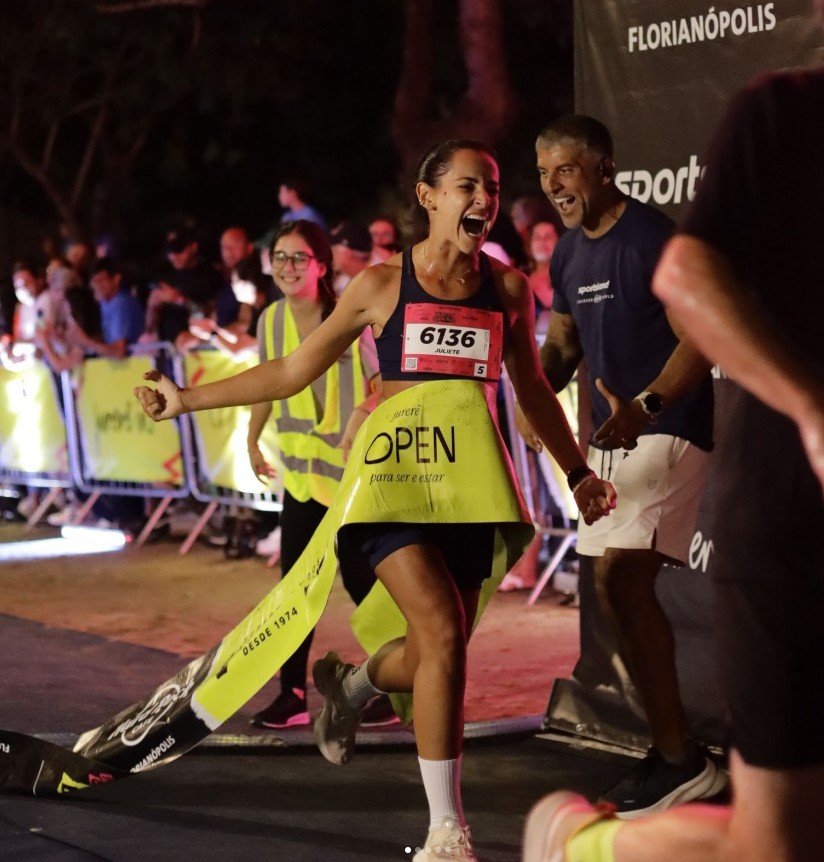 Jurerê Night Run reúne mais de quatro mil atletas em corrida noturna em Florianópolis