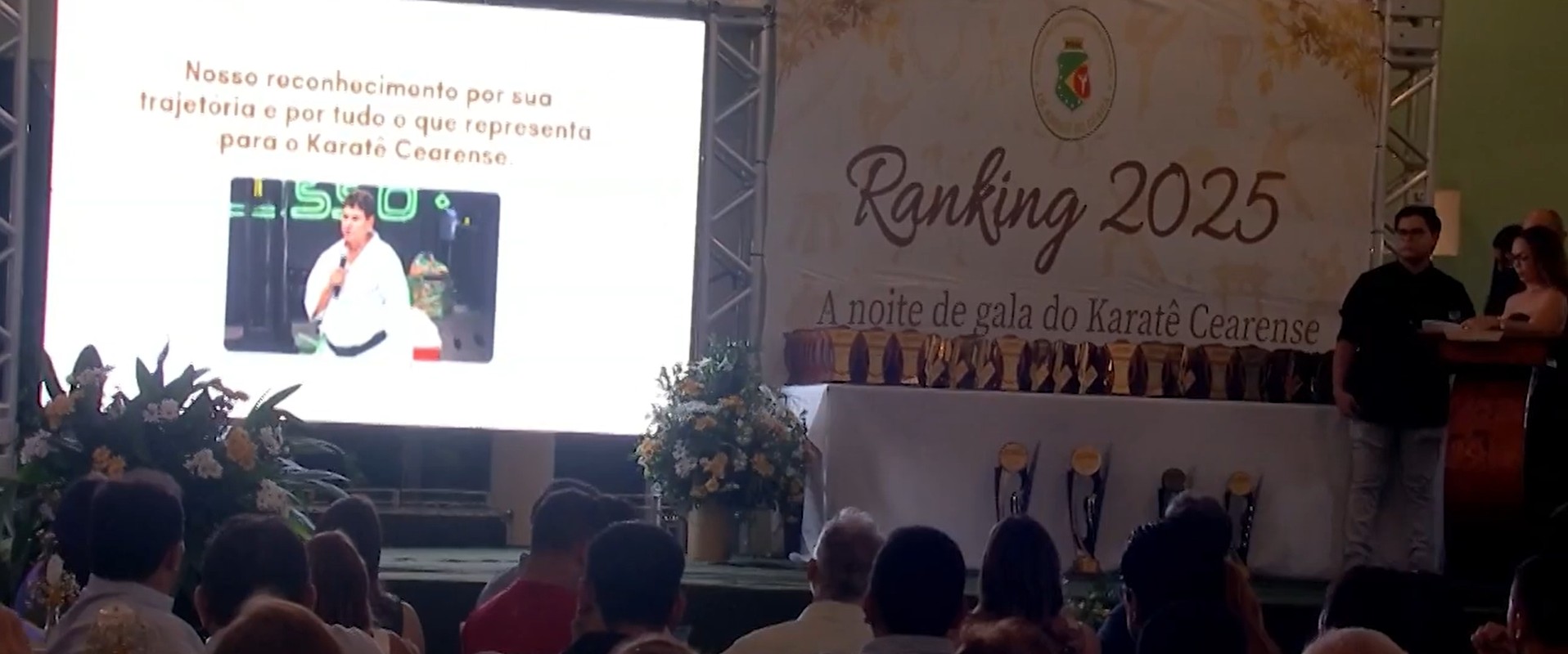 Federação Cearense de Karatê premia destaques da modalidade em evento no Náutico