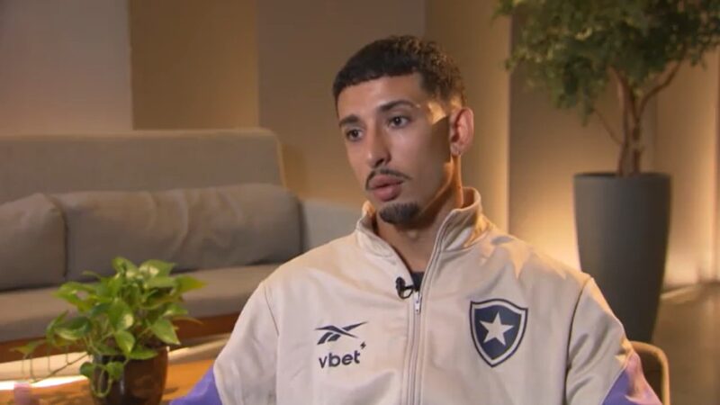 Santi Rodríguez ressurge como opção e diz que valor pago pelo Botafogo o atrapalhou no passado: “Não podia falhar”