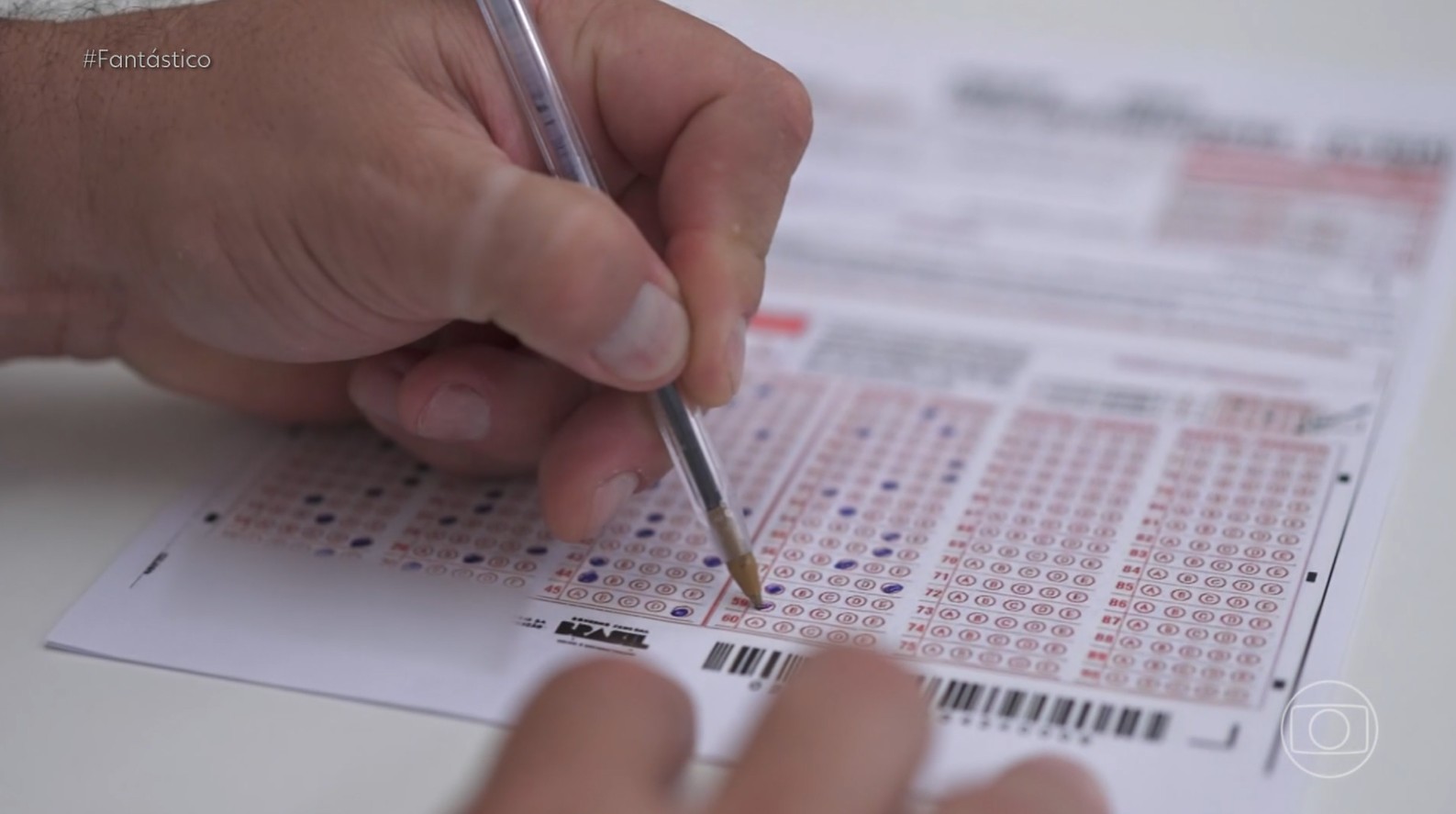 Ponto eletrônico, ‘boneco’ e outros métodos: como quadrilhas fraudam concursos e faturam milhões