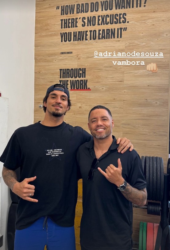 Gabriel Medina anuncia Adriano de Souza como novo técnico para a temporada da WSL