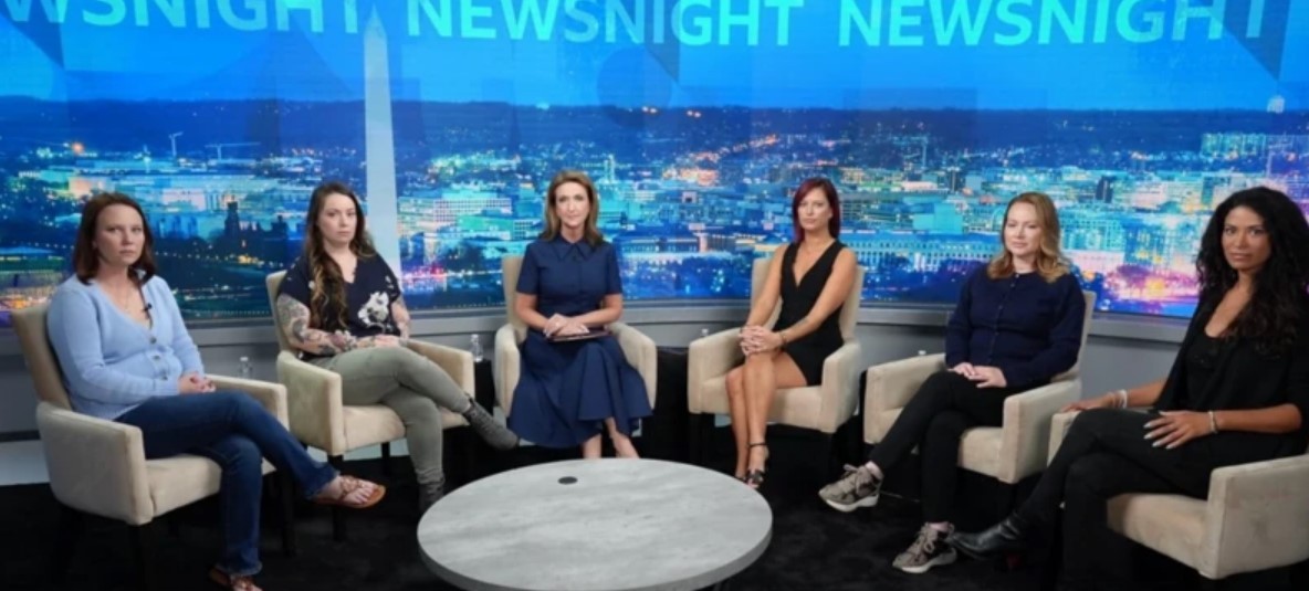 ‘Ele gostava de ver o medo nos nossos olhos’: os relatos de mulheres aliciadas por Epstein à BBC