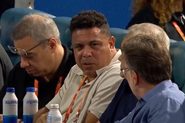 Ronaldo Fenômeno acompanha vitória de Jannik Sinner na semifinal do Miami Open