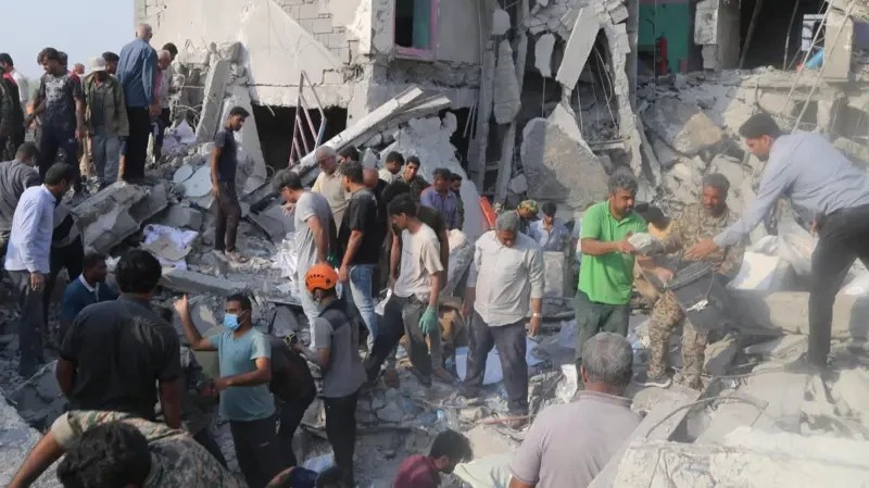 Irã diz que 153 morreram em escola primária, e Israel afirma desconhecer operações na área