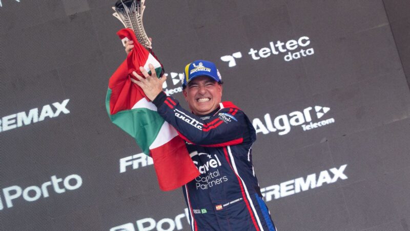 Piloto catarinense conquista pódio em Interlagos pela Porsche Cup Brasil