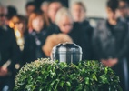 O que é cremação com água, técnica recém-legalizada por país no Reino Unido