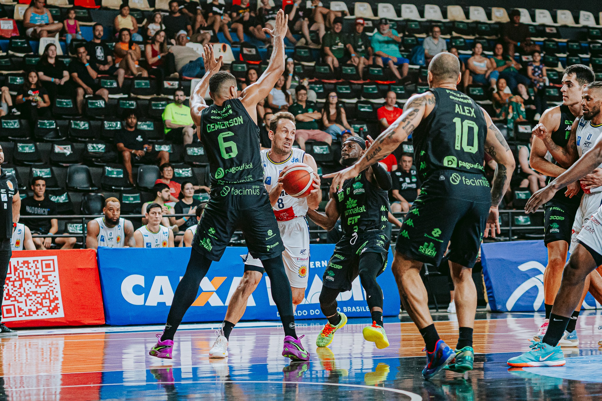 São José recebe o Bauru em duelo direto pelo NBB