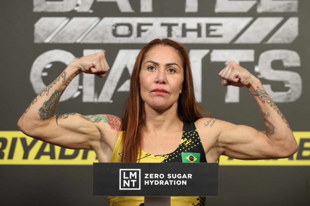 Cris Cyborg responde a ofensas de Ronda Rousey: “Se escondeu no travesseiro”