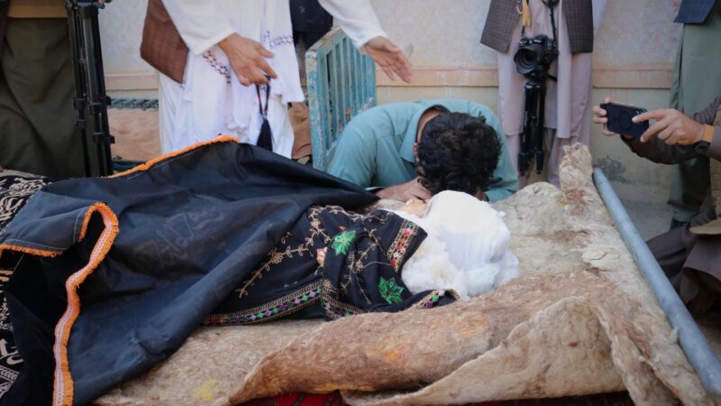 Afeganistão acusa Paquistão de matar ao menos 6 civis em meio a escalada de conflito