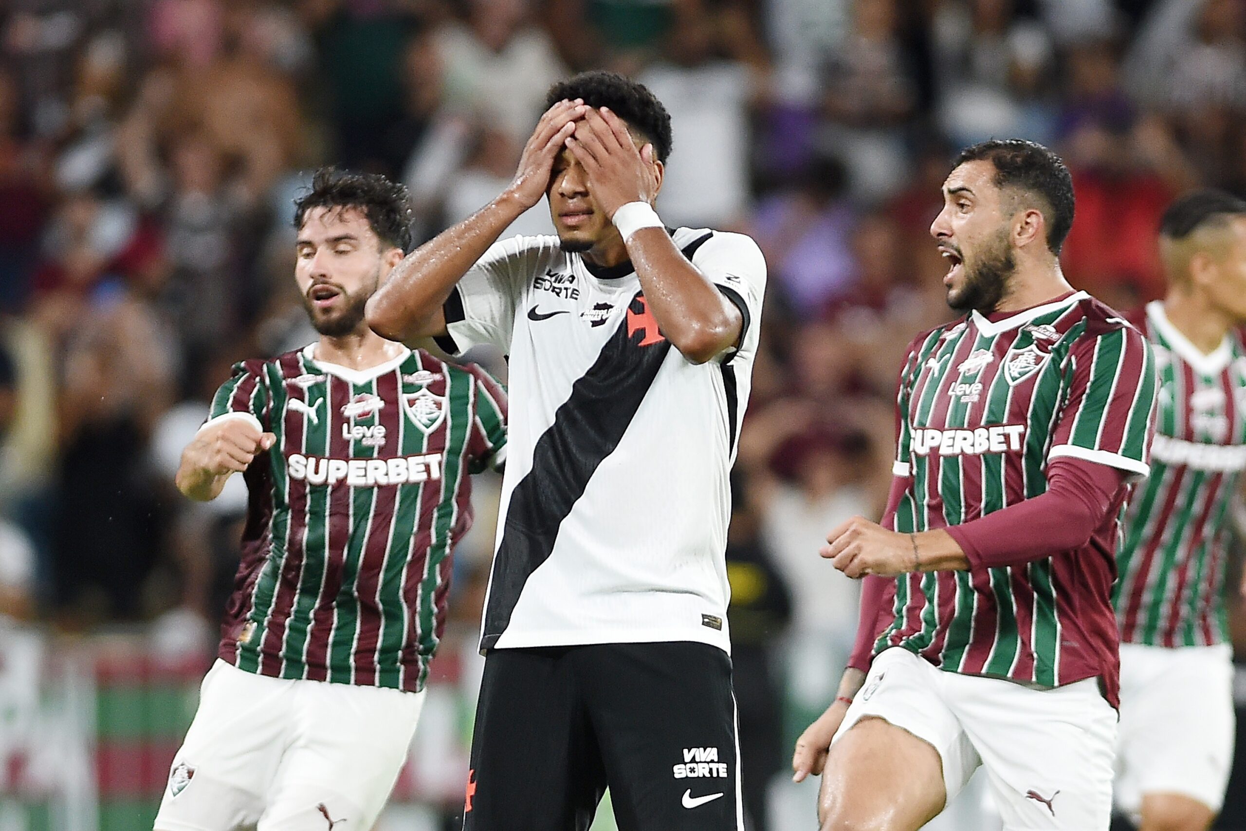 Análise: eliminação no Carioca deixa lições para o próximo técnico do Vasco