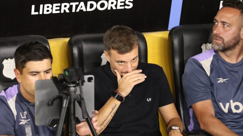 Anselmi lembra virada do Barcelona de Guayaquil e faz alerta ao Botafogo: “Não estou tranquilo”