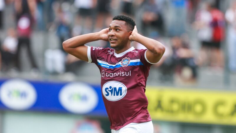 Santa Cruz anuncia novo atacante para disputa da Série C