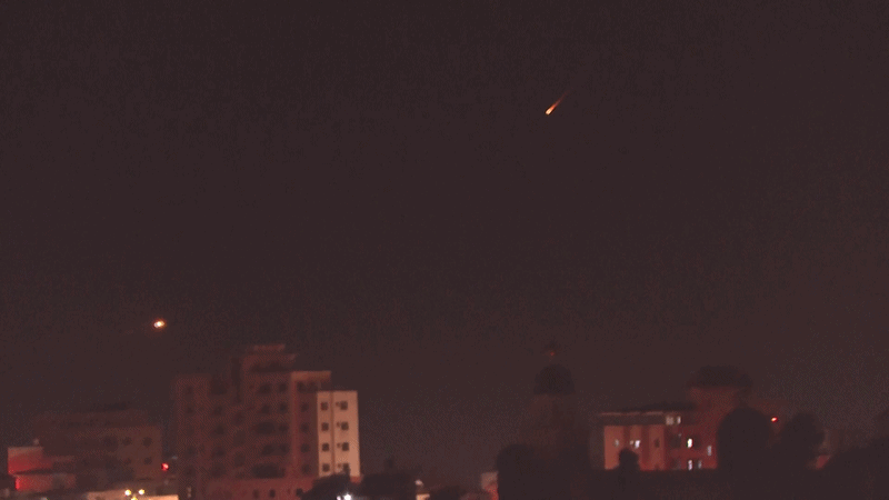 Irã e Israel trocam ataques aéreos