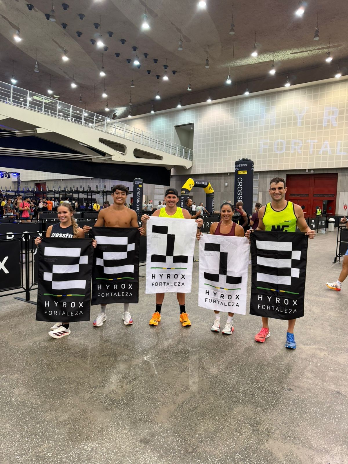 Thays Fernandes conquista título inédito no Hyrox Fortaleza e outros três santistas sobem no pódio