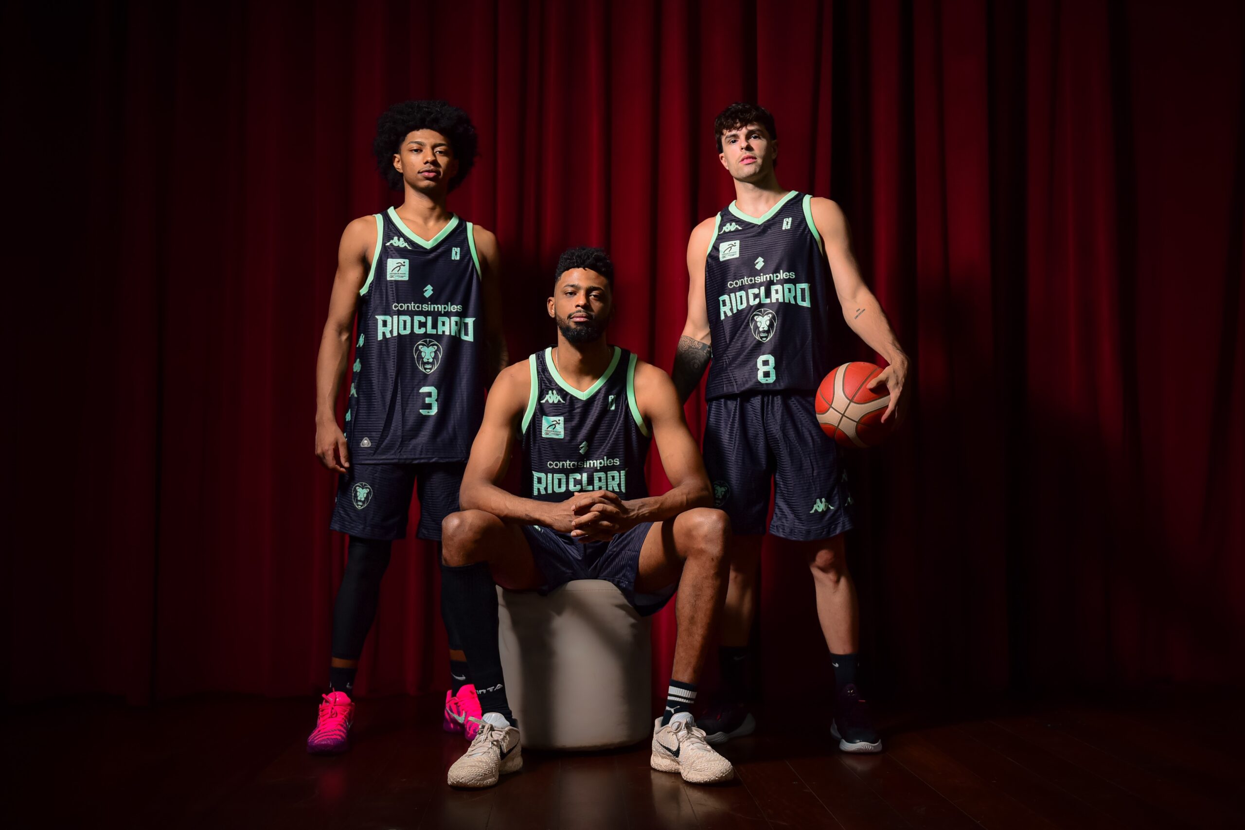 Rio Claro lança uniforme “dark mode” para fase decisiva do NBB