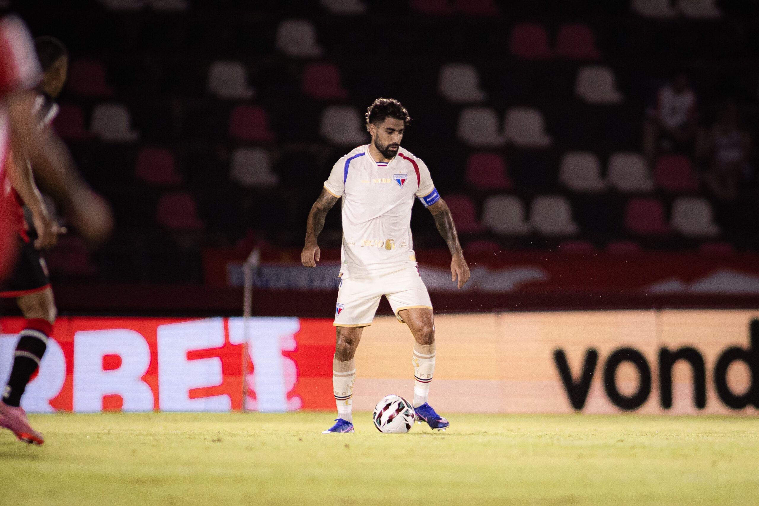 Capitão do Fortaleza, Brítez pede desculpa ao torcedor após goleada: “Passamos vergonha”