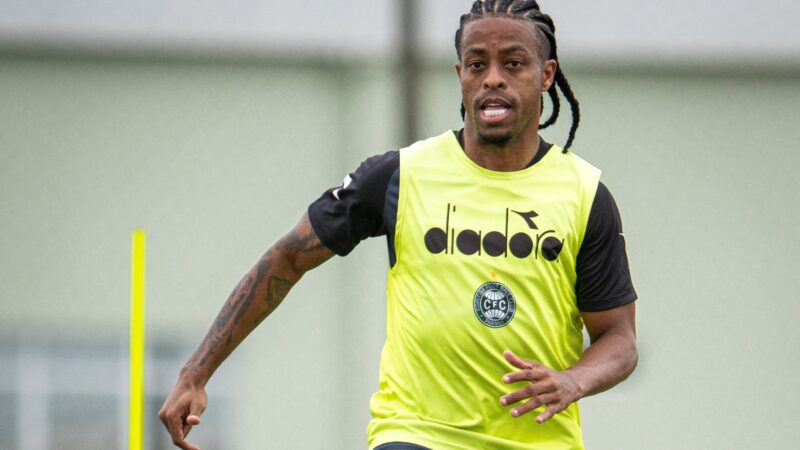 Poucos minutos e busca por espaço: entenda a situação de dupla ex-Fluminense no Coritiba