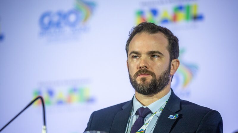 Dario Durigan: o que esperar do ministro da Fazenda, em meio à guerra, diesel caro e ano eleitoral