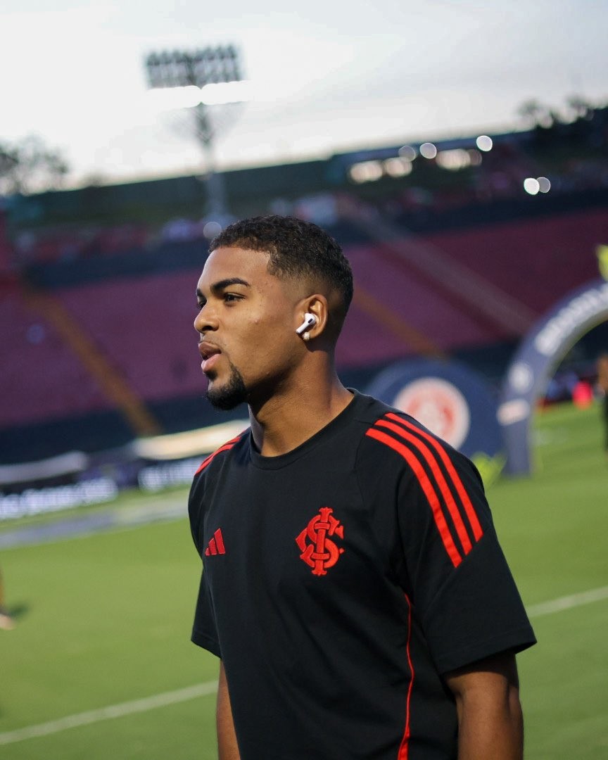 Inter empresta meia-atacante Gustavo Prado para o Ceará