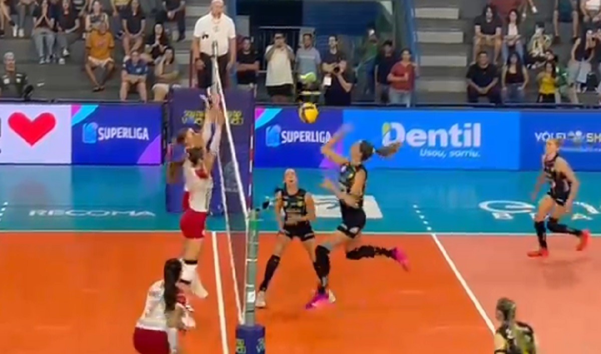 Carol Gattaz entra no jogo e faz ponto em noite de despedida do vôlei; veja vídeo